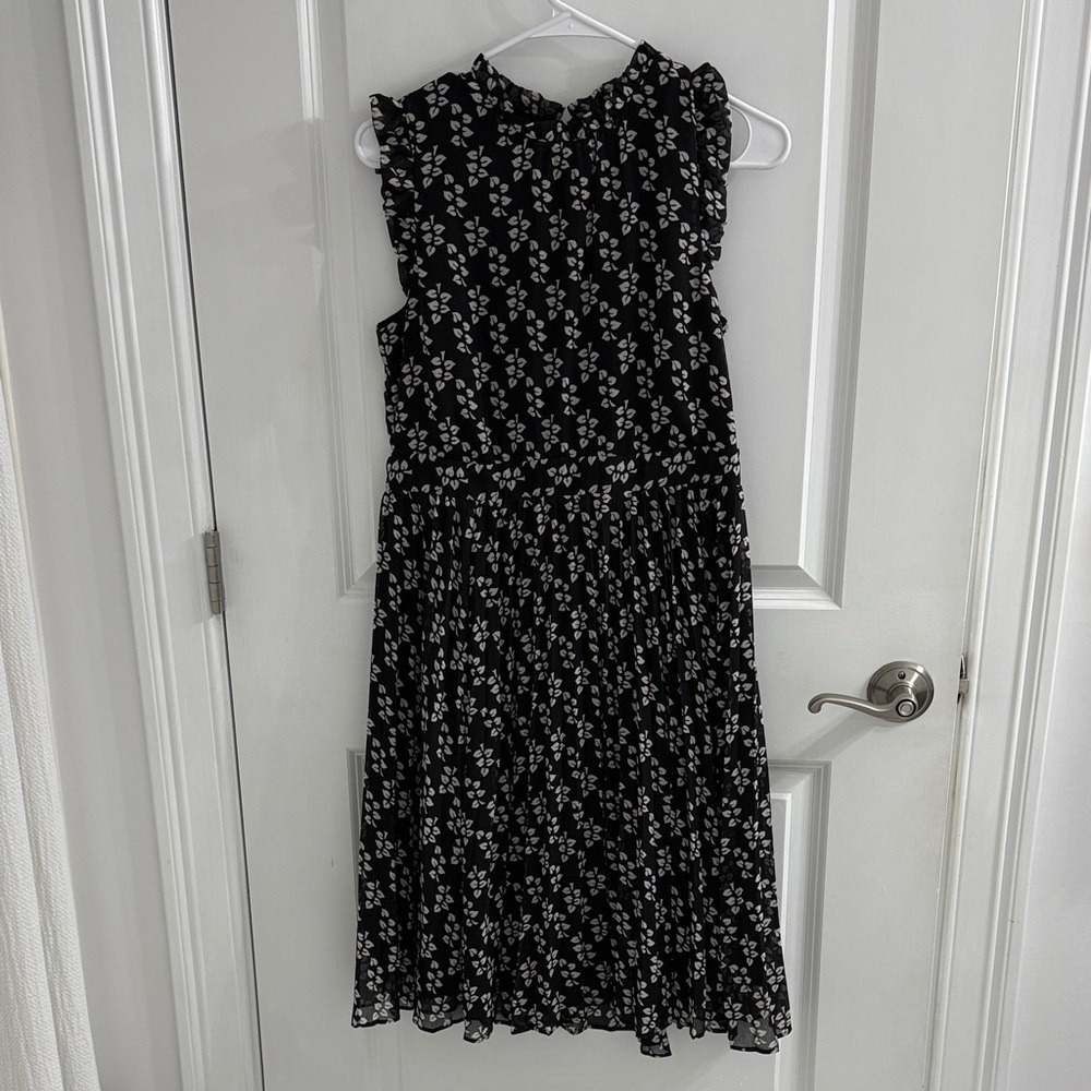Ann Taylor Black and White Floral Midi Dress